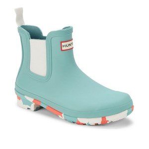 NWOT Hunter Blue/Pink Chelsea Color Splash Boots